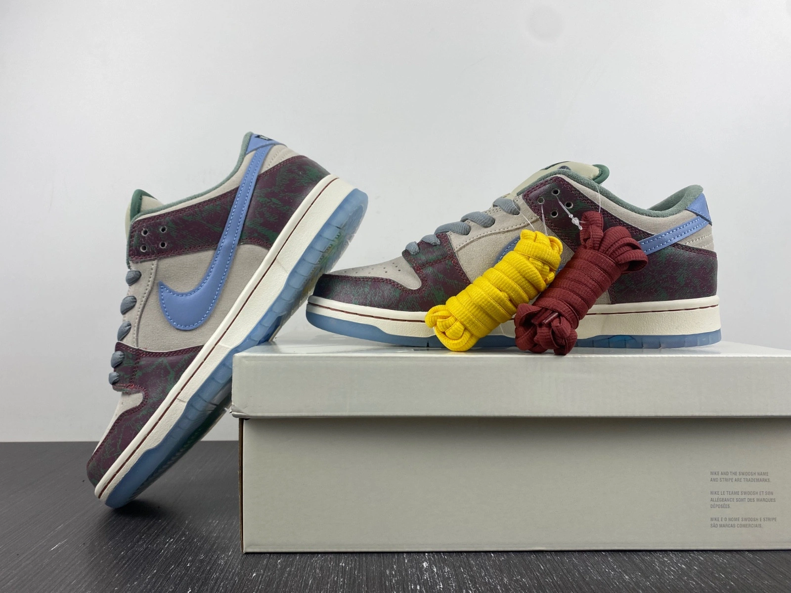 Crenshaw Skate Club x Nike SB Dunk Low FN4193-100