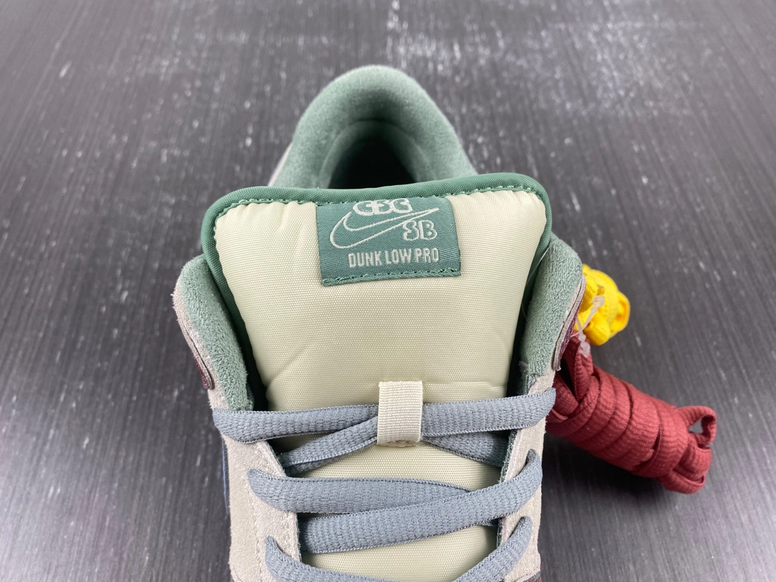 Crenshaw Skate Club x Nike SB Dunk Low FN4193-100