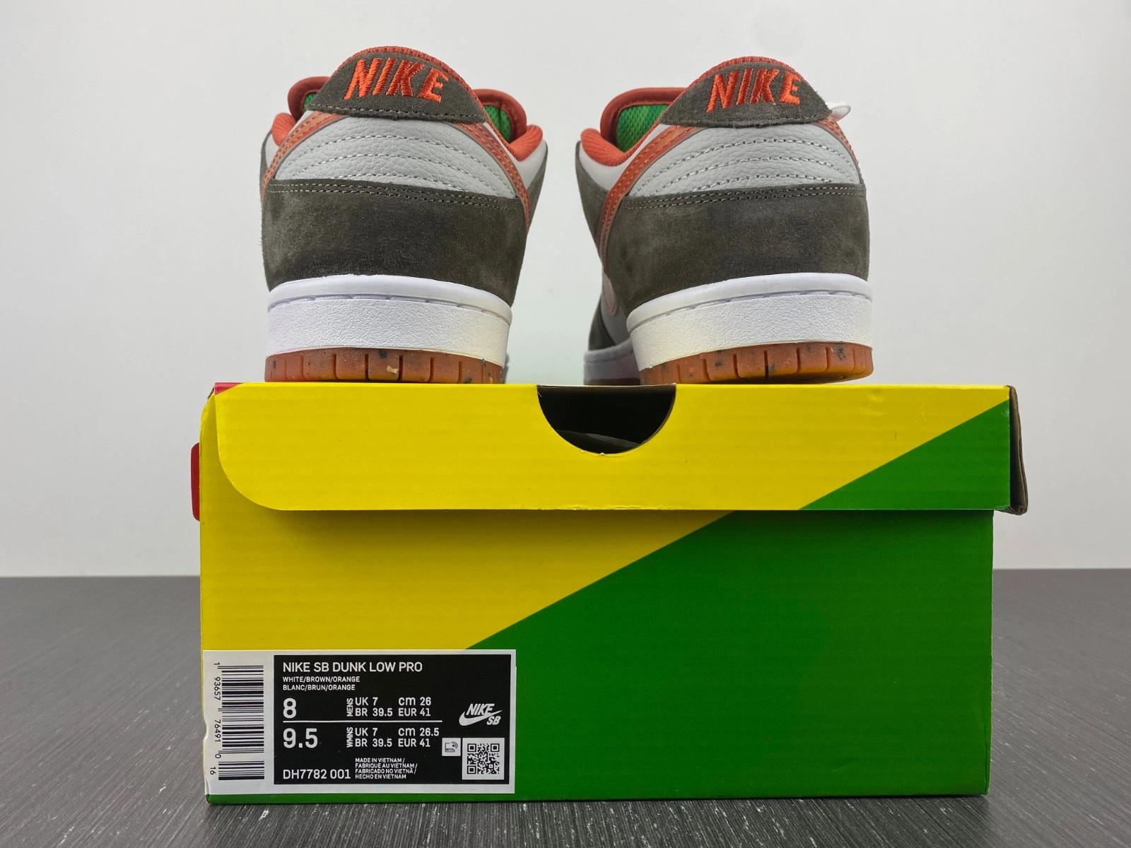 Crushed DC Nike SB Dunk Low DH7782-001
