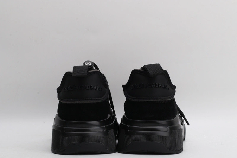 DG  sneaker