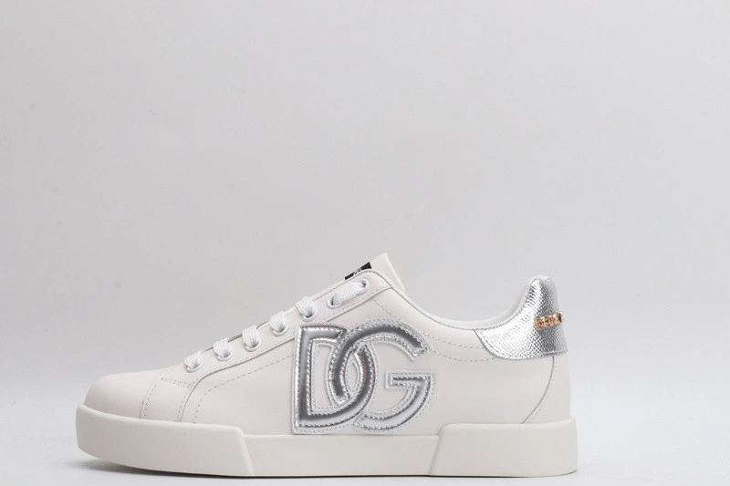 DG  sneaker