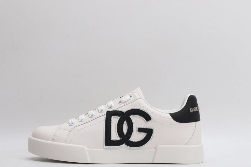 DG  sneaker