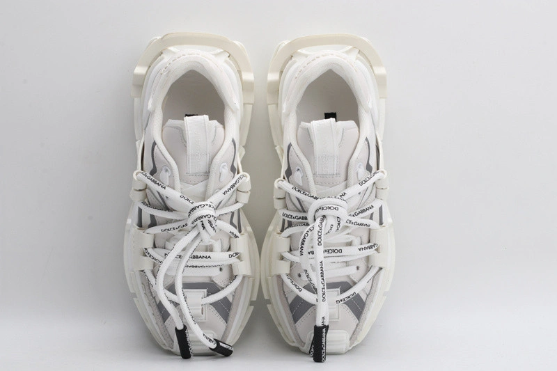DG  sneaker
