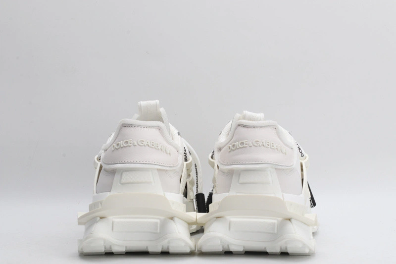 DG  sneaker