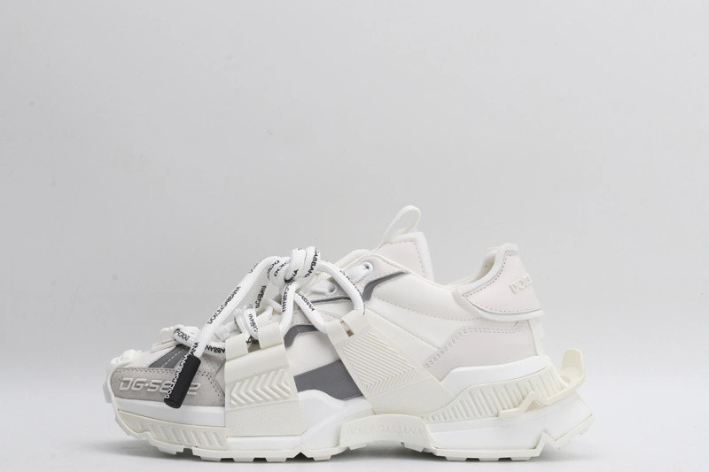 DG  sneaker