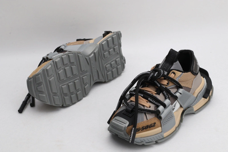 DG  sneaker