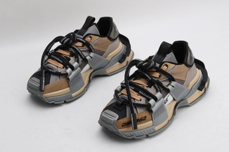 DG  sneaker