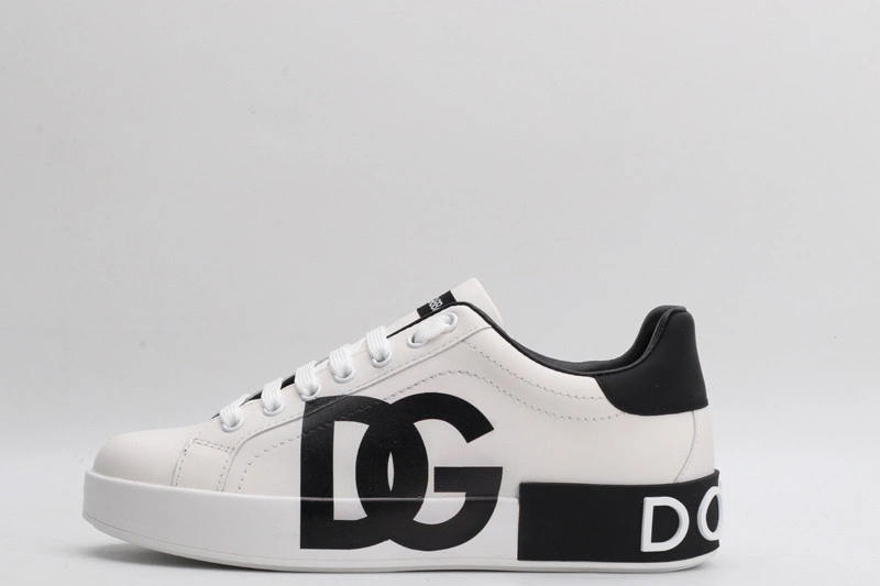DG  sneaker