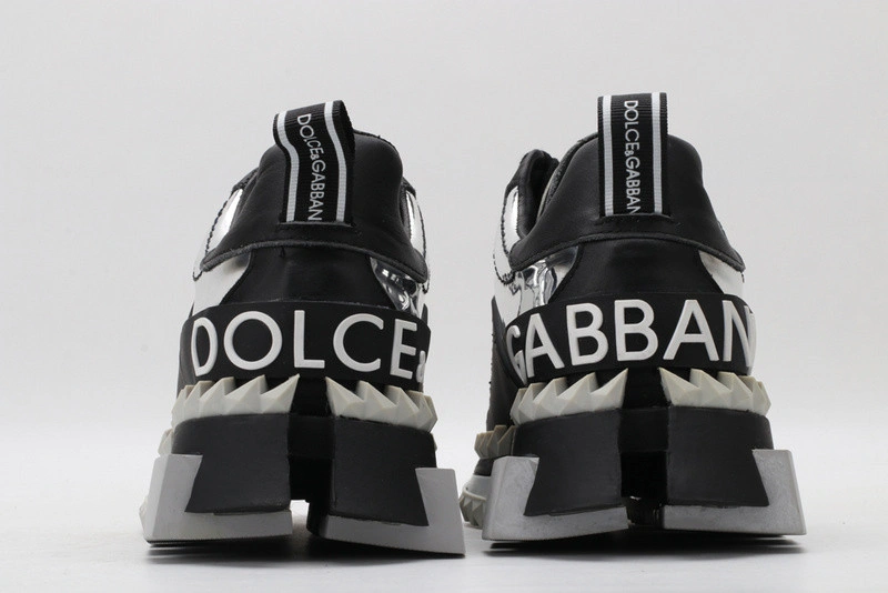 DG  sneaker