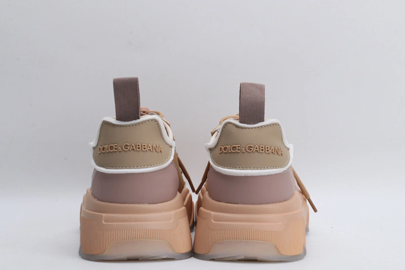 DG  sneaker
