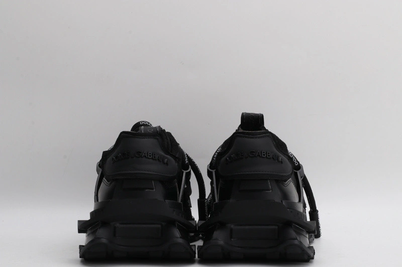 DG  sneaker