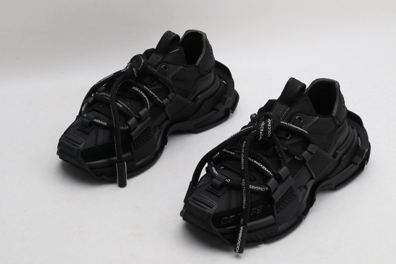 DG  sneaker