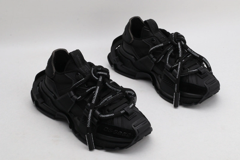DG  sneaker
