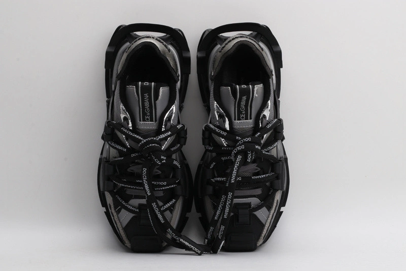 DG  sneaker