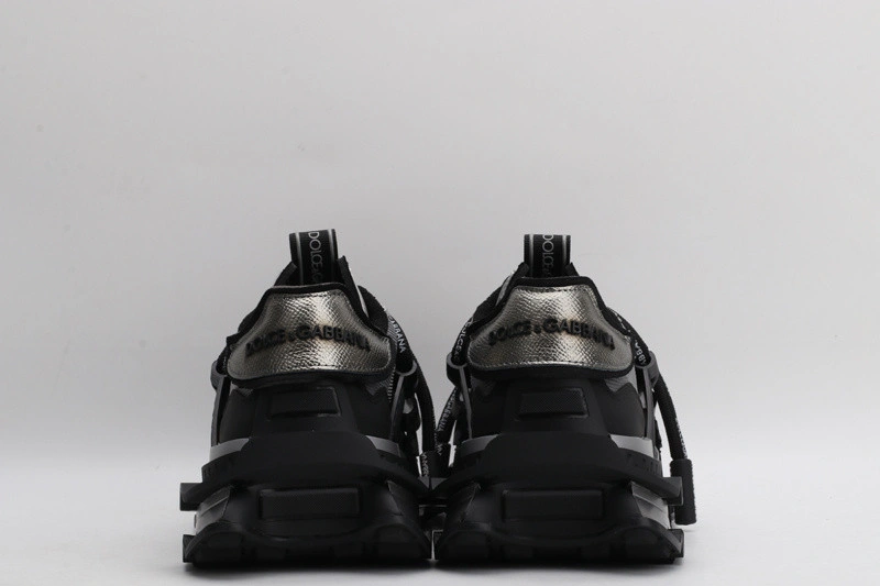DG  sneaker