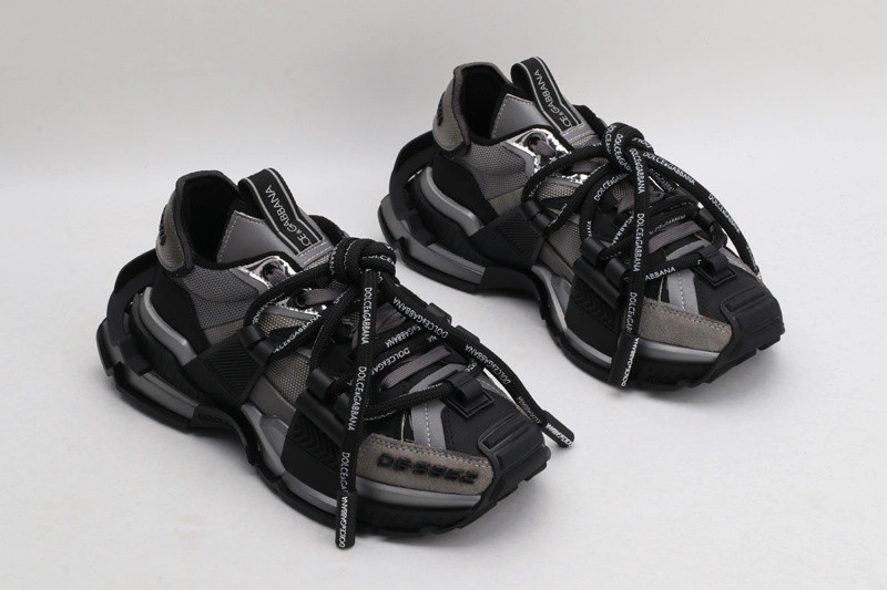DG  sneaker