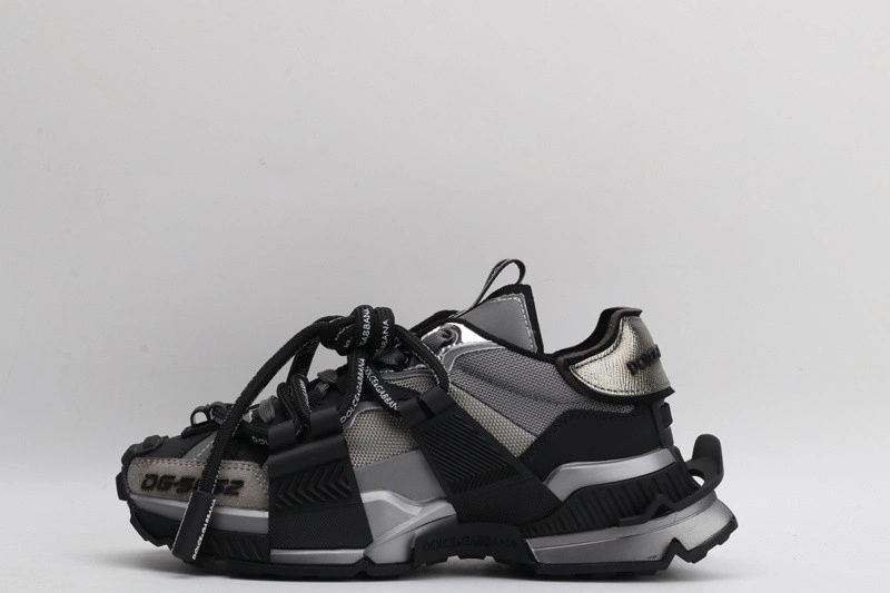 DG  sneaker