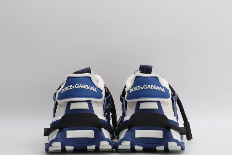 DG  sneaker