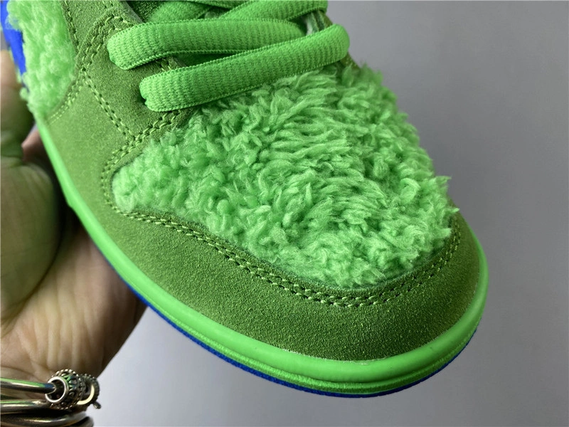 Dead x Nike SB Dunk Low“ Green Bear”   CJ5378-300