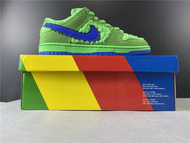 Dead x Nike SB Dunk Low“ Green Bear”   CJ5378-300