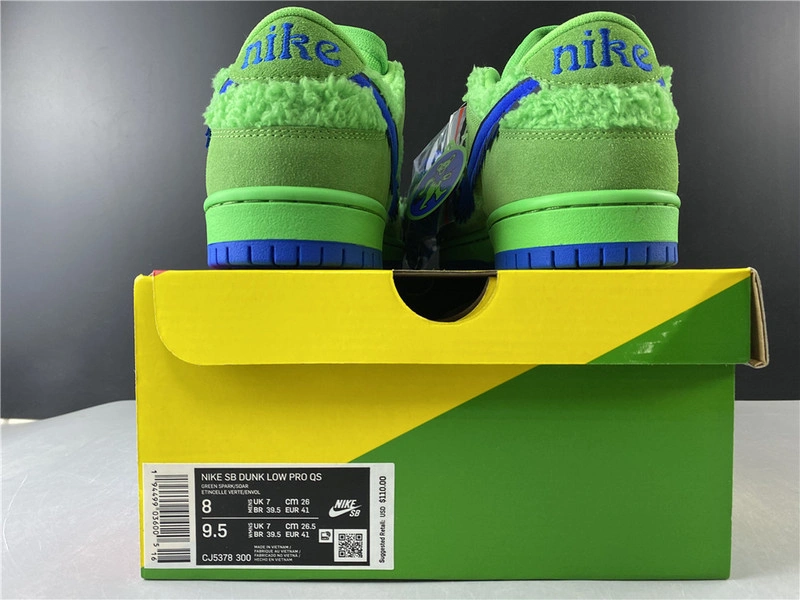 Dead x Nike SB Dunk Low“ Green Bear”   CJ5378-300