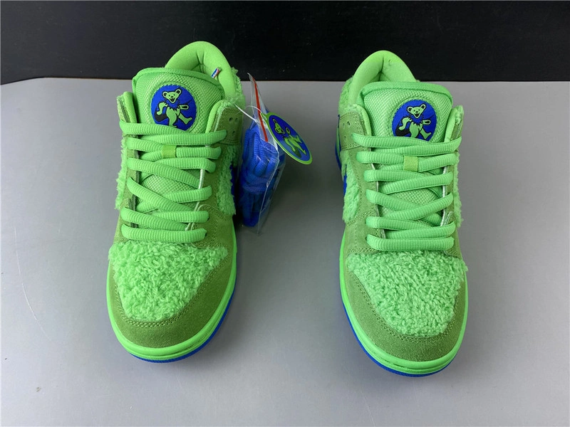 Dead x Nike SB Dunk Low“ Green Bear”   CJ5378-300