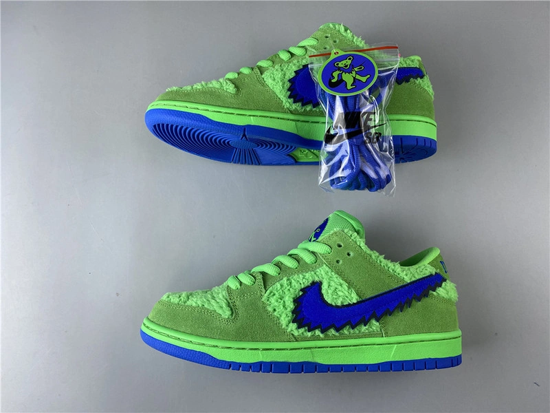 Dead x Nike SB Dunk Low“ Green Bear”   CJ5378-300