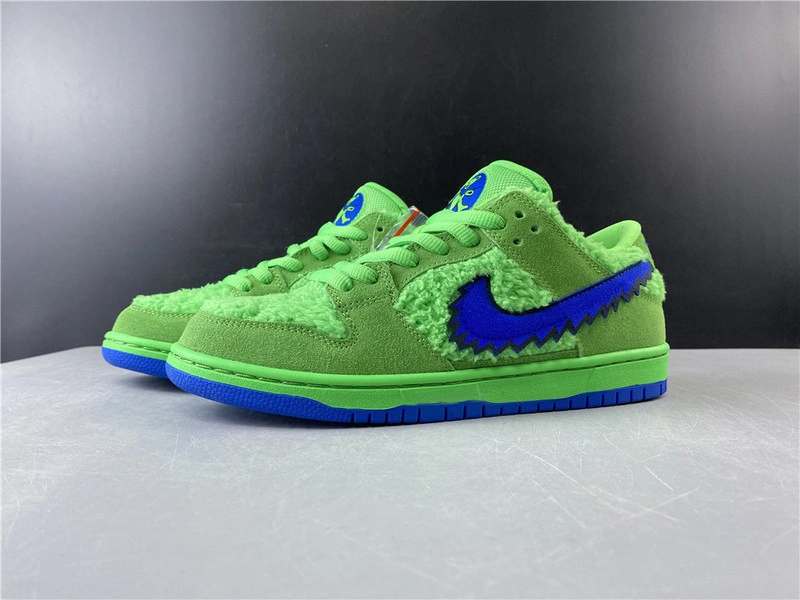 Dead x Nike SB Dunk Low“ Green Bear”   CJ5378-300
