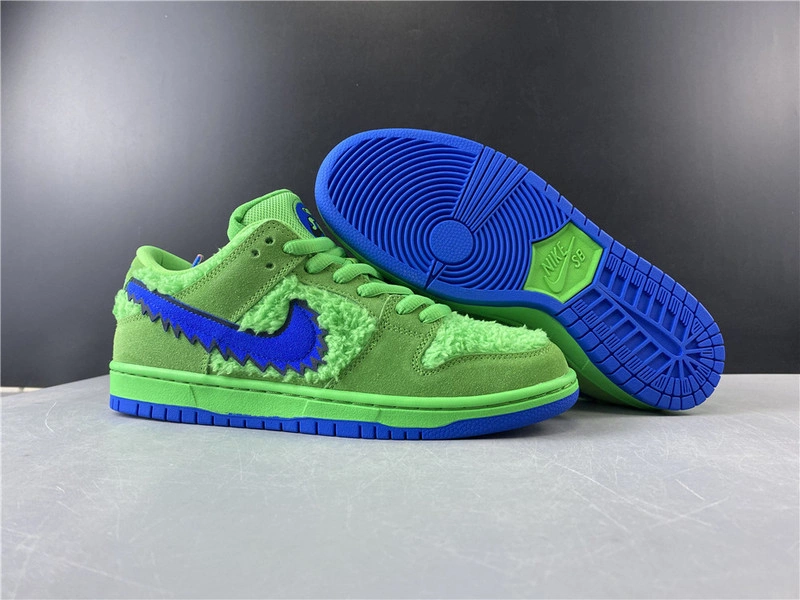 Dead x Nike SB Dunk Low“ Green Bear”   CJ5378-300