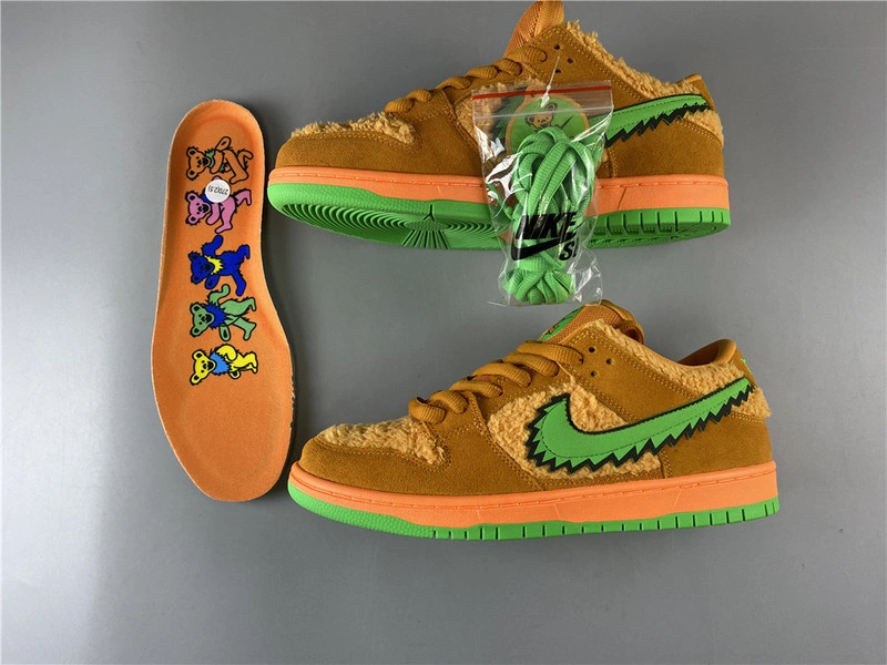 Dead x Nike SB Dunk Low“ Orange  Bear”   CJ5378-800