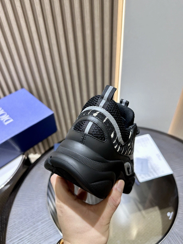 DioC B22 SNEAKER