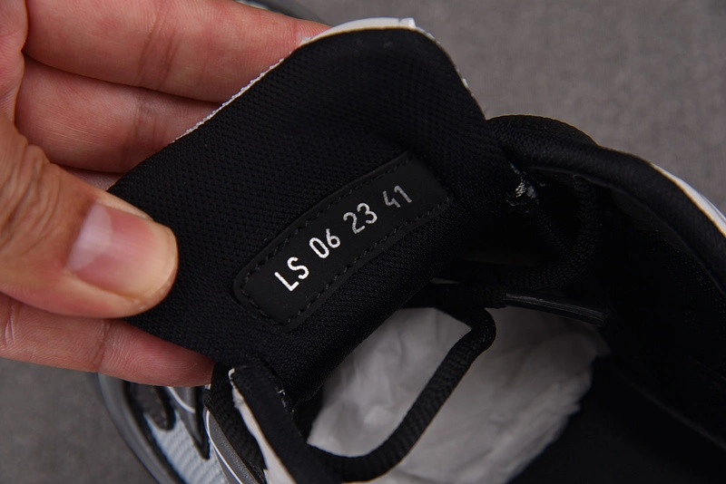 DioC B30 SNEAKER