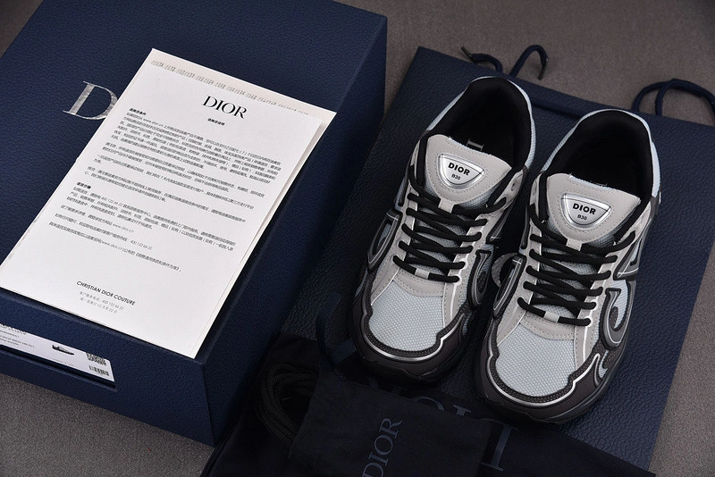 DioC B30 SNEAKER