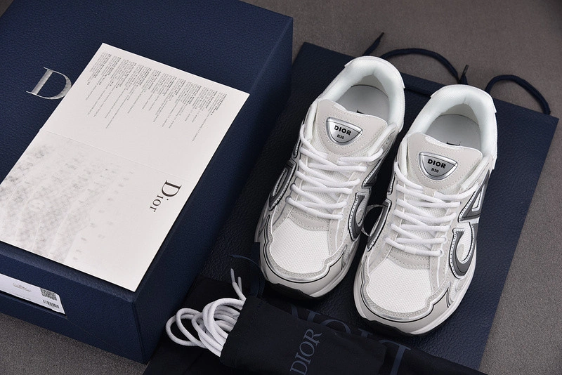 DioC B30 SNEAKER
