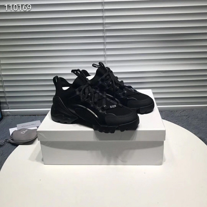 Dior  SNEAKER