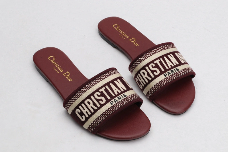 Dior Slide
