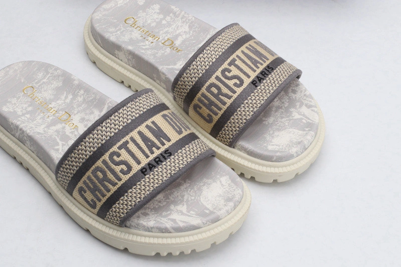 Dior Slide