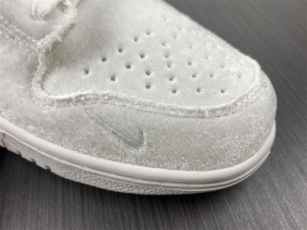 Dover Street Market DSM Nike Dunk Low DH2686-100
