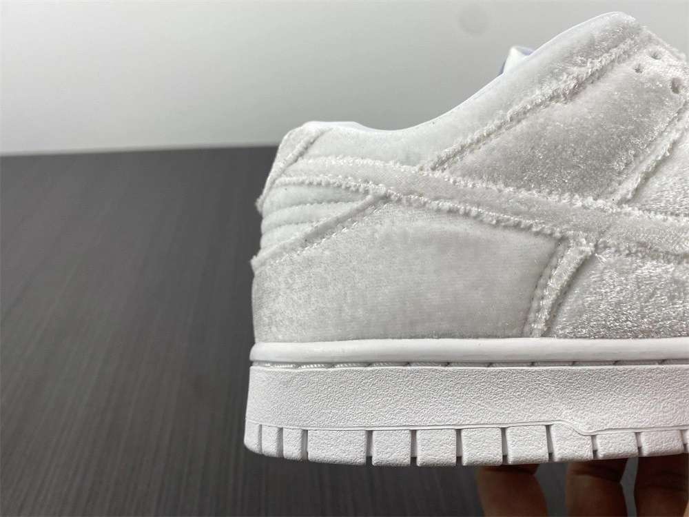 Dover Street Market DSM Nike Dunk Low DH2686-100