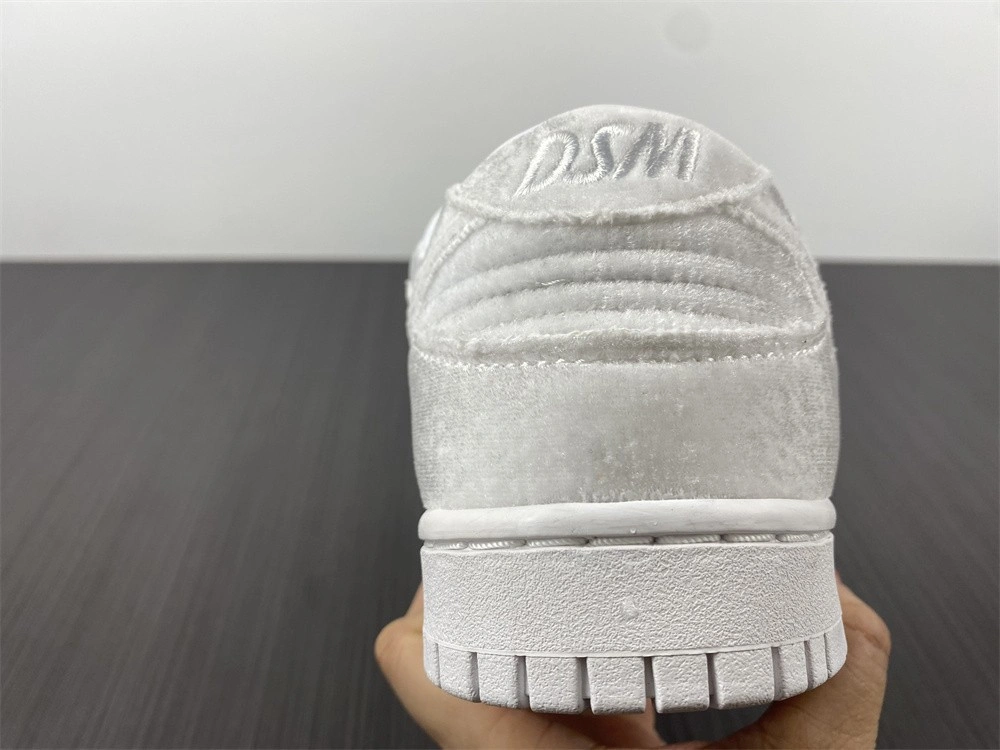 Dover Street Market DSM Nike Dunk Low DH2686-100