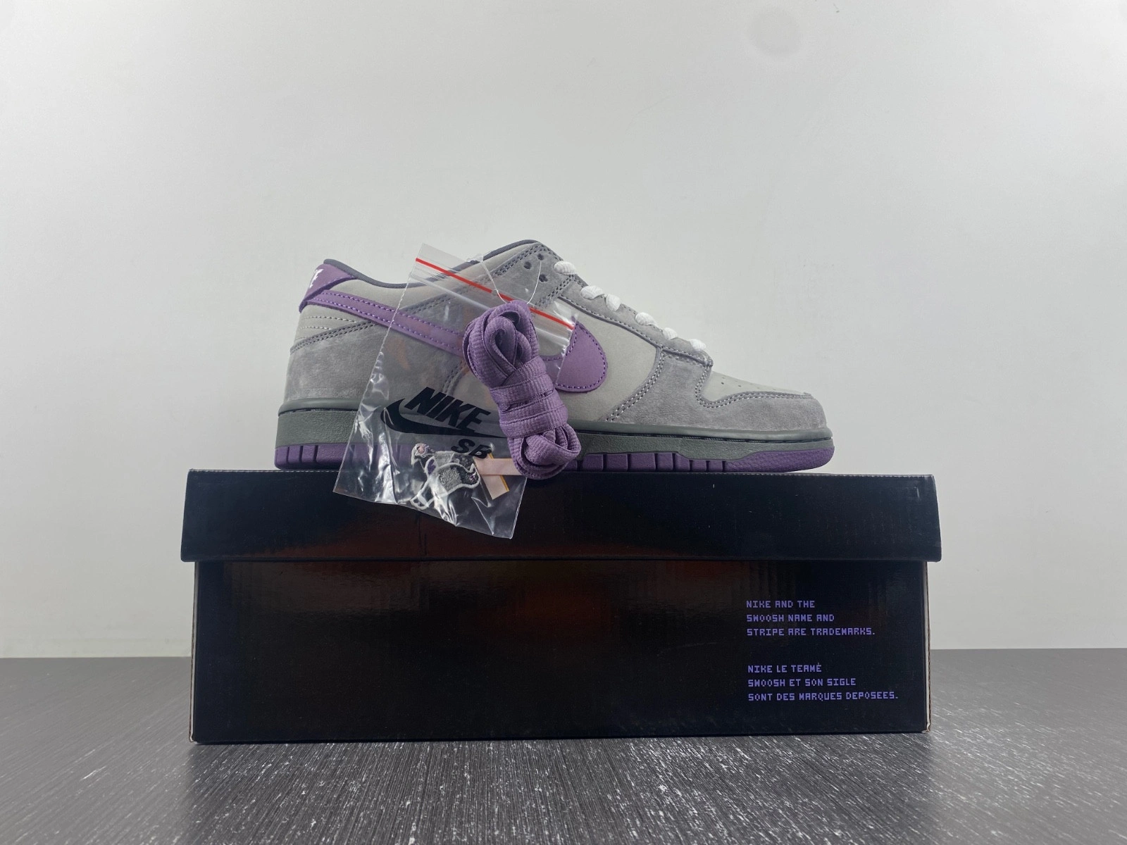Dunk SB Low Purple Pigeon   304292-051
