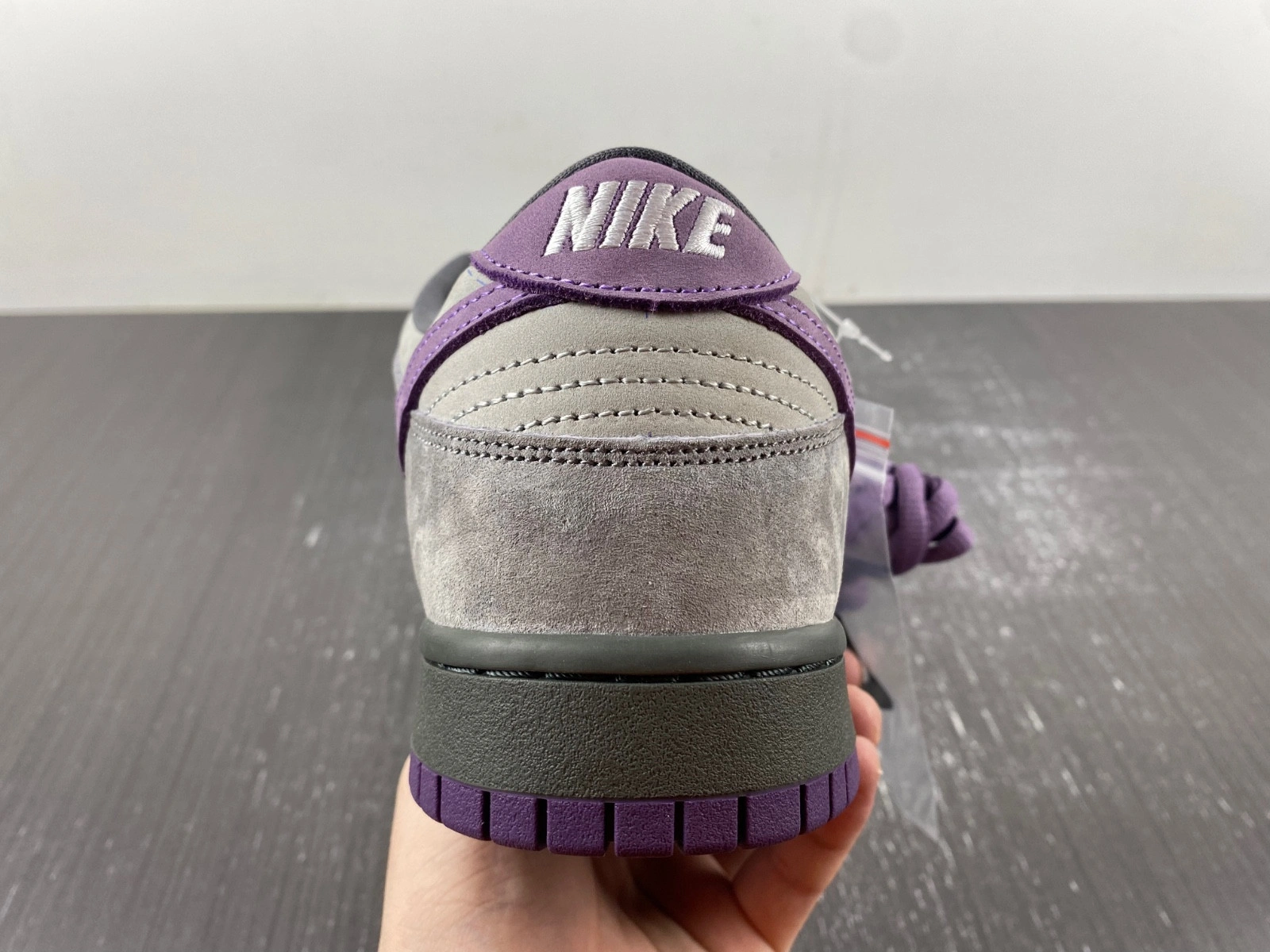 Dunk SB Low Purple Pigeon   304292-051