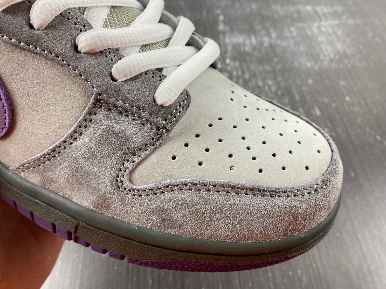 Dunk SB Low Purple Pigeon   304292-051