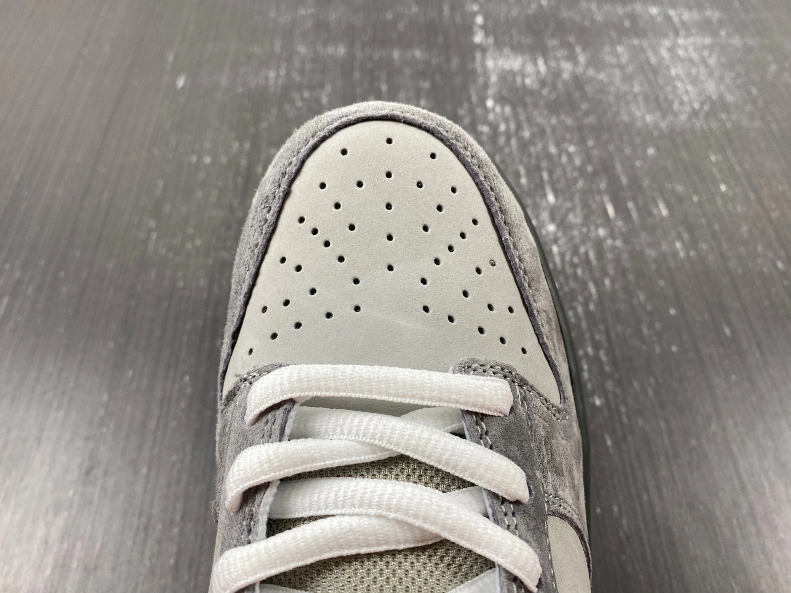 Dunk SB Low Purple Pigeon   304292-051