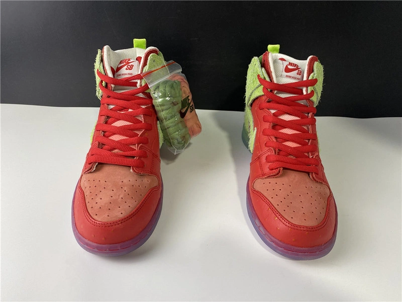 Dunk SB Nike SB Dunk High “Strawberry Cough   CW7093-600