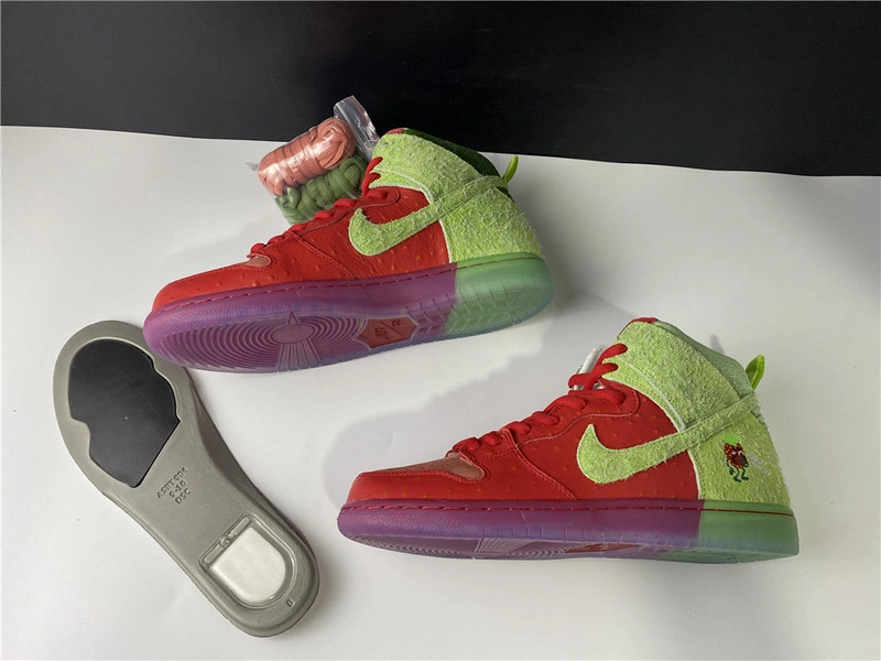 Dunk SB Nike SB Dunk High “Strawberry Cough   CW7093-600