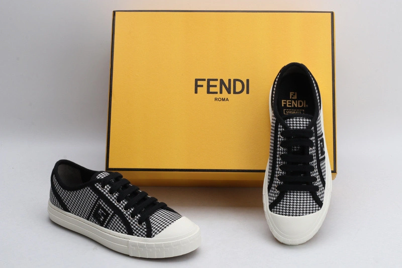 FENDI  Sneakers