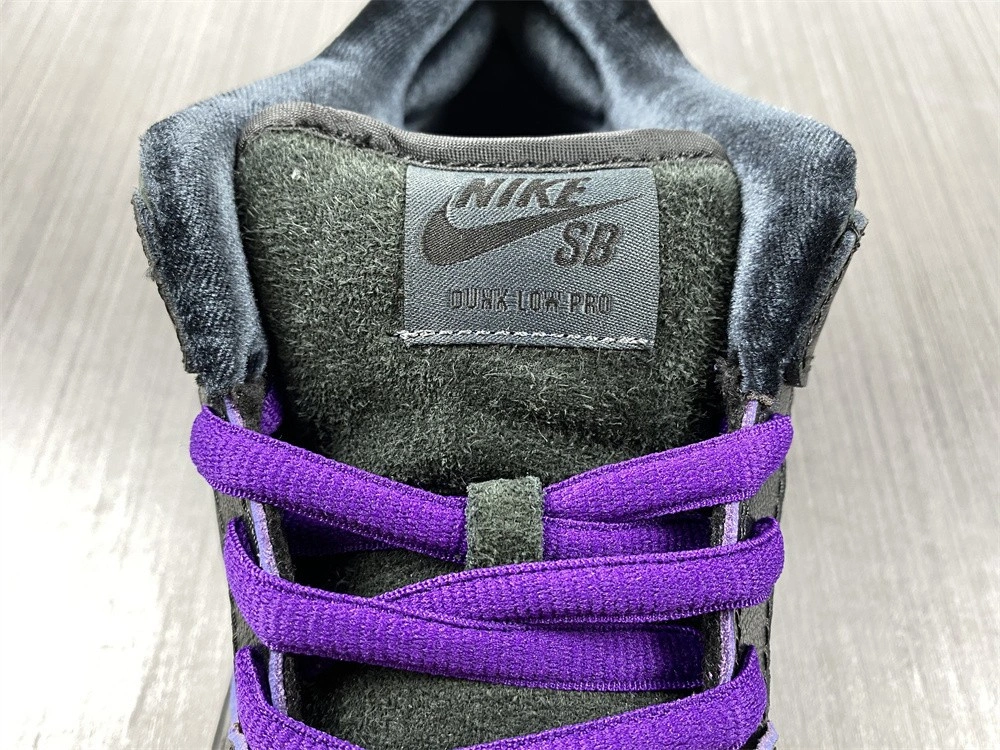 Familia Nike SB Dunk Low First Avenue Prince DJ1159-001
