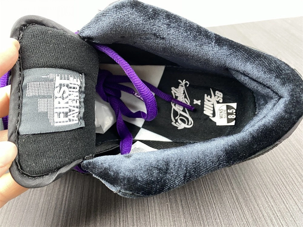 Familia Nike SB Dunk Low First Avenue Prince DJ1159-001