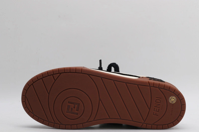 FeDi sneaker